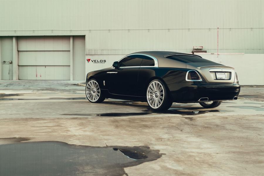  Rolls-Royce Wraith on Velos Wheels (CRS15) 2019 года  (фото 10 из 17)